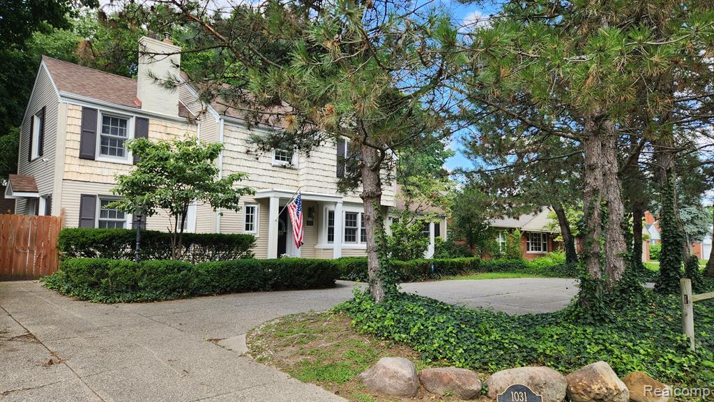 1031 Cadieux Road Grosse Pointe Park, MI 48230 - Photo 1 of 33
