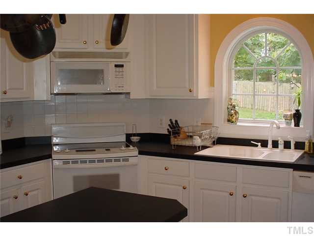 4128 Breadfruit Court Raleigh, NC 27616 - Photo 7 of 20 Gallery Image 7