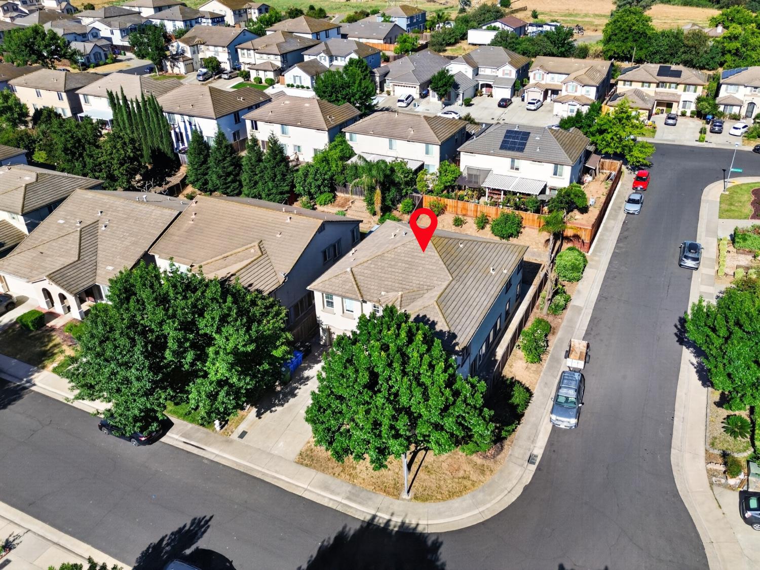 9234 Rushing Creek Way Elk Grove, CA 95624 - Photo 2 of 63