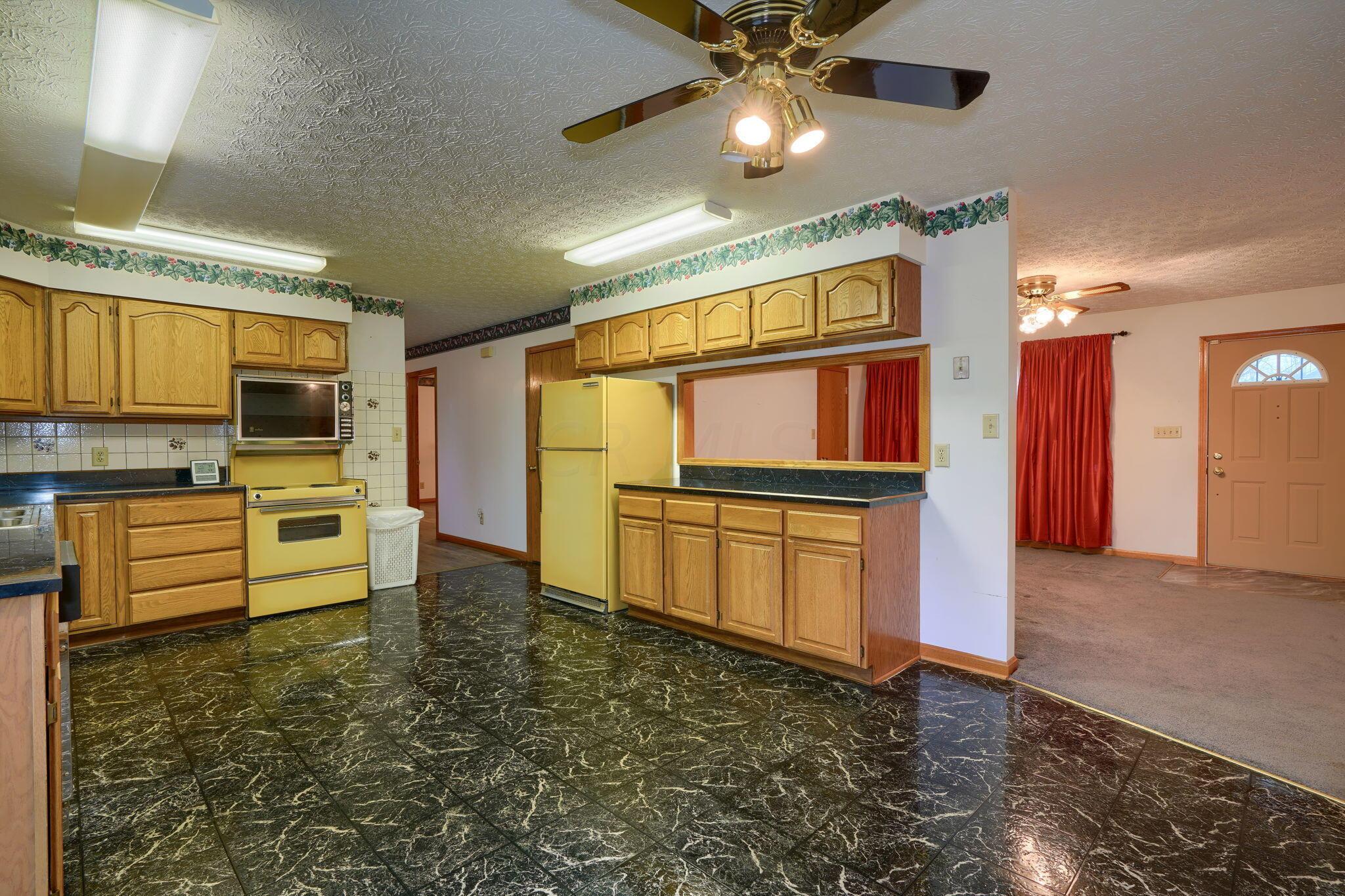 191 Rockwell Road Columbus, OH 43207 - Photo 3 of 28 This lovely one owner home has a pass through access for entertaining to the living room.