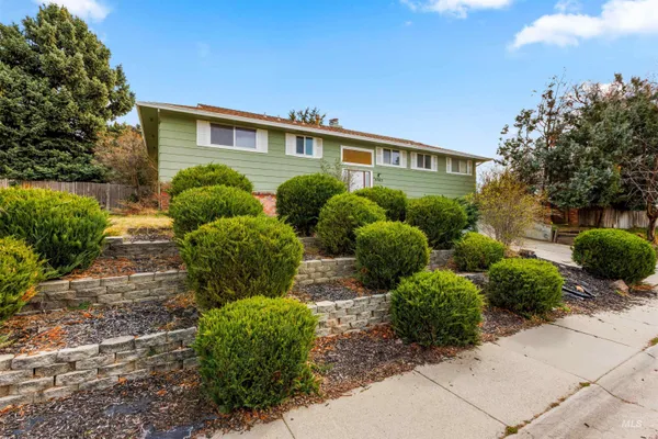 $525,000 | 3762 South Summerset Way, Boise, ID 83709