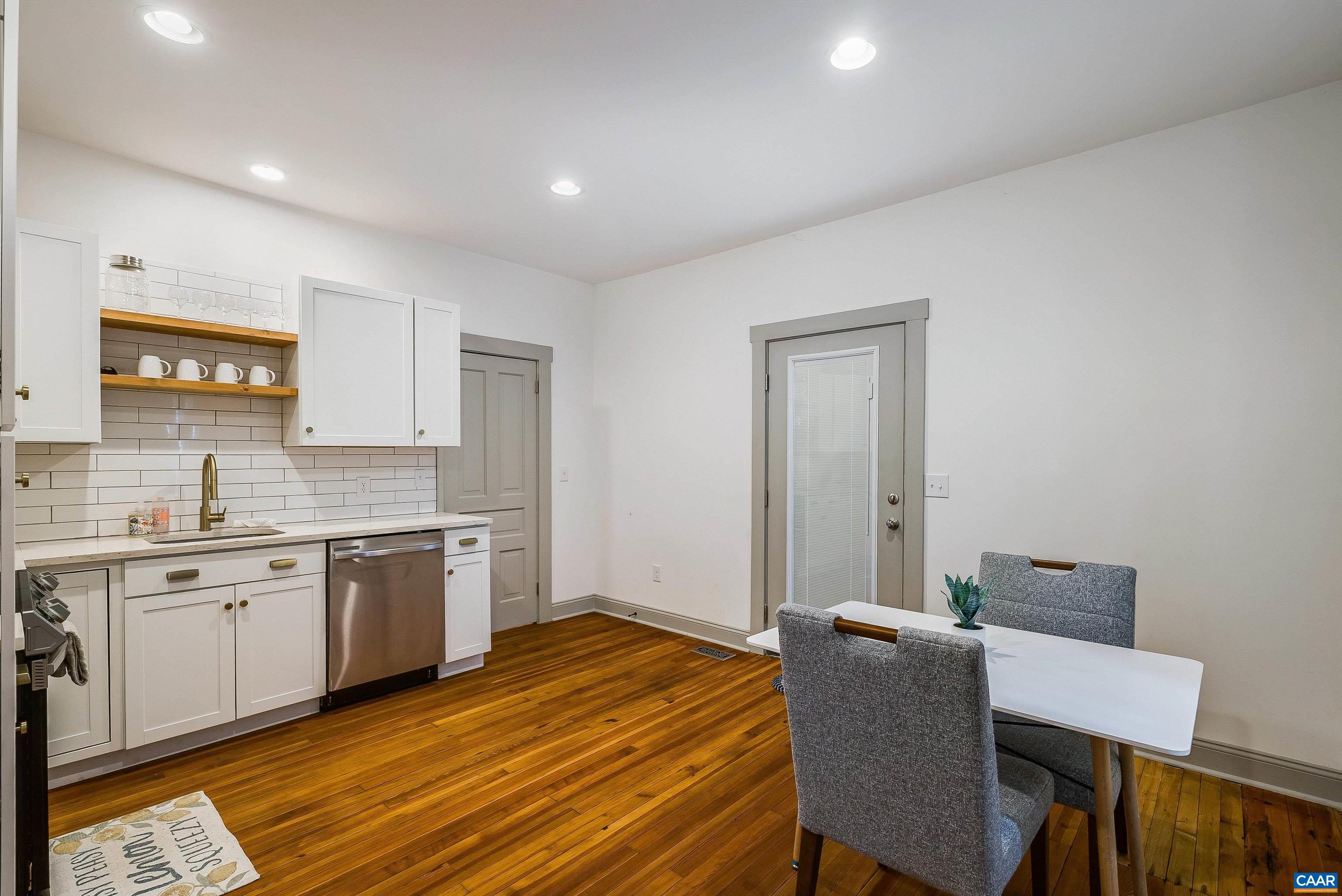 314 13th Street Waynesboro, VA 22980 - Photo 5 of 18