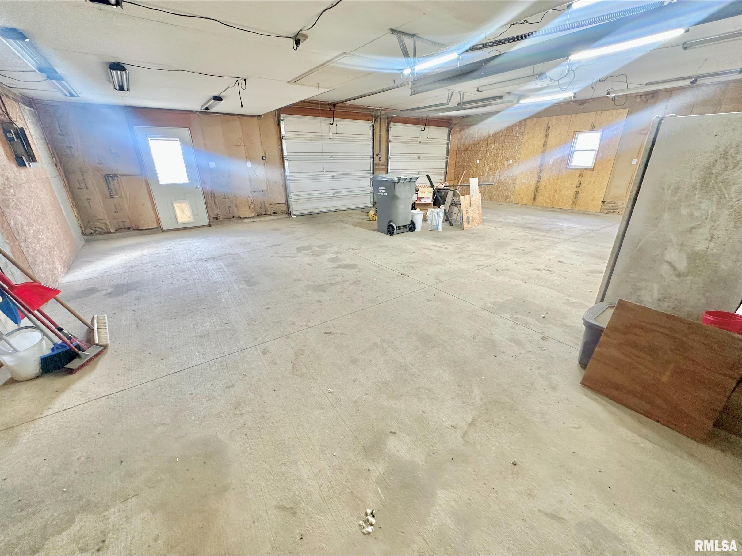 1416 Berwick Road Berwick, IL 61417 - Photo 30 of 34