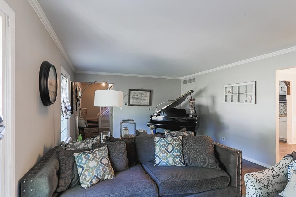 5883 North Rickfield Road Jackson, MI 49201 - Photo 6 of 50 Photo 6