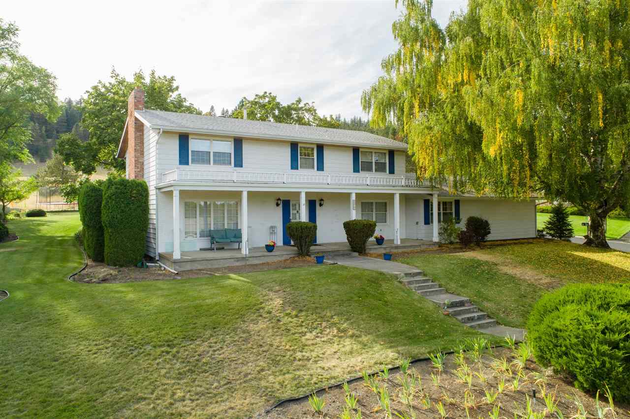 9919 North Huntington Road Spokane, WA 99218 - Photo 1 of 20 Gallery Image 1