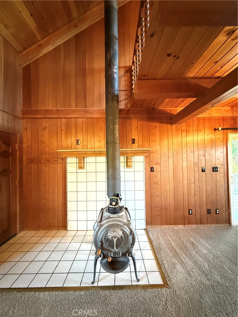 5452 Carleton Road Mariposa, CA 95338 - Photo 24 of 57 a bedroom with a bed and a window