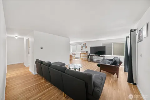 $360,000 | 11556 Greenwood Avenue North, Unit 105, Seattle, WA 98133