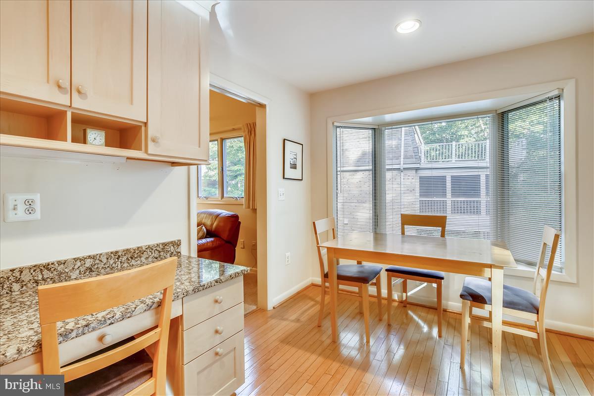 1417 Aldenham Lane Reston, VA 20190 - Photo 13 of 65 Desk in kitchen