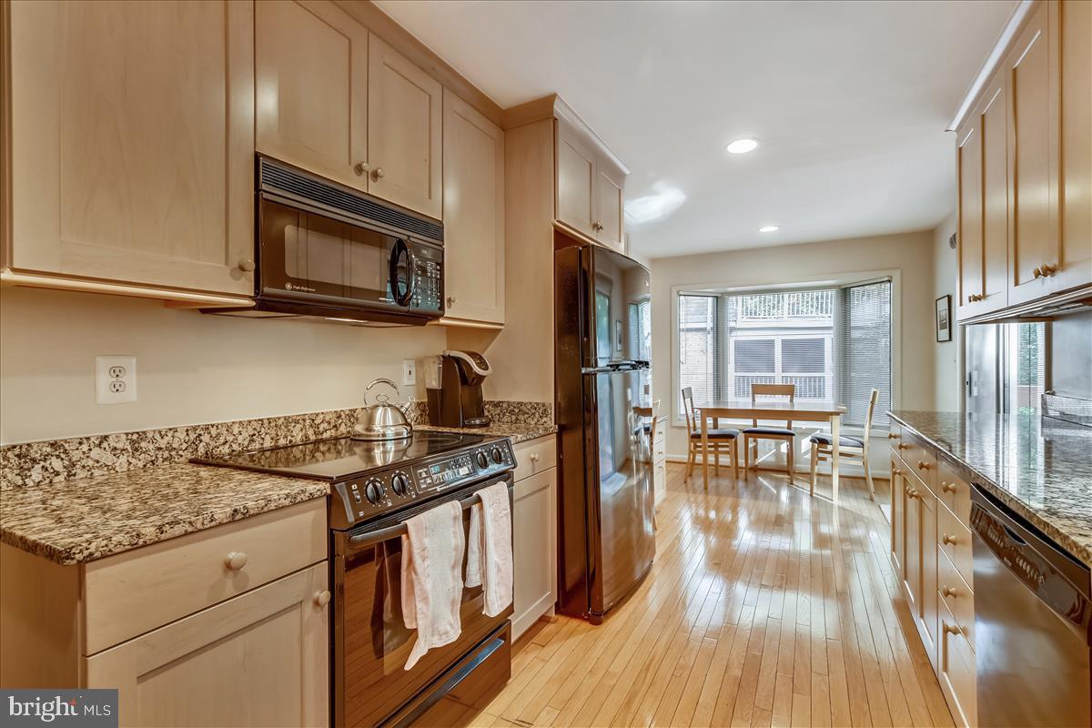 1417 Aldenham Lane Reston, VA 20190 - Photo 28 of 65 Oak flooring