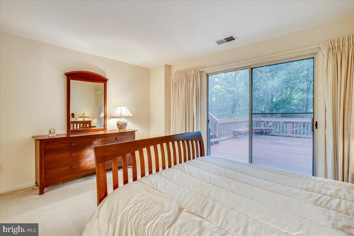 1417 Aldenham Lane Reston, VA 20190 - Photo 39 of 65 Walkout bedroom