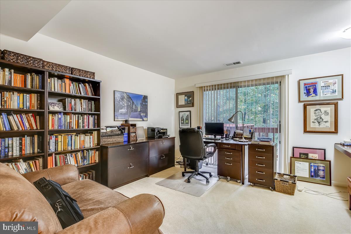 1417 Aldenham Lane Reston, VA 20190 - Photo 42 of 65 Bedroom or office