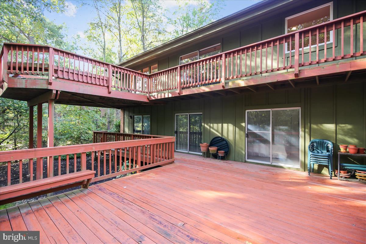 1417 Aldenham Lane Reston, VA 20190 - Photo 48 of 65 Deck