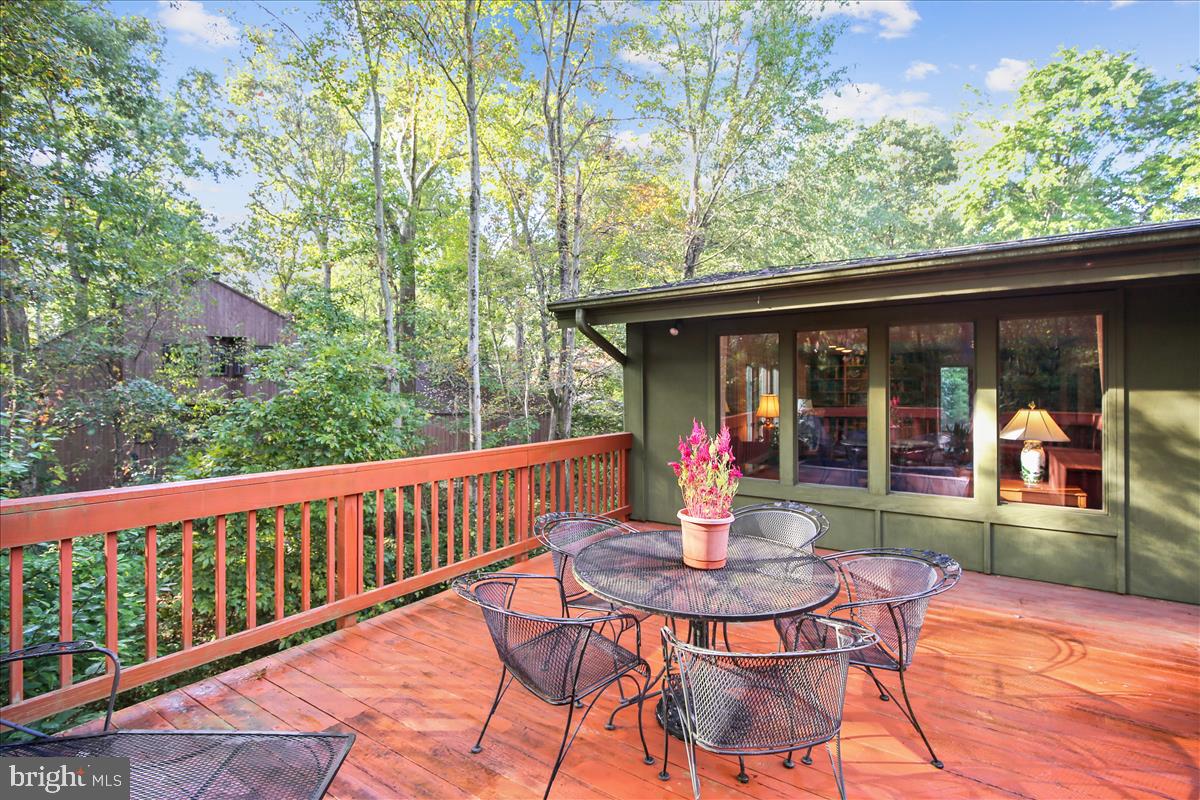 1417 Aldenham Lane Reston, VA 20190 - Photo 59 of 65