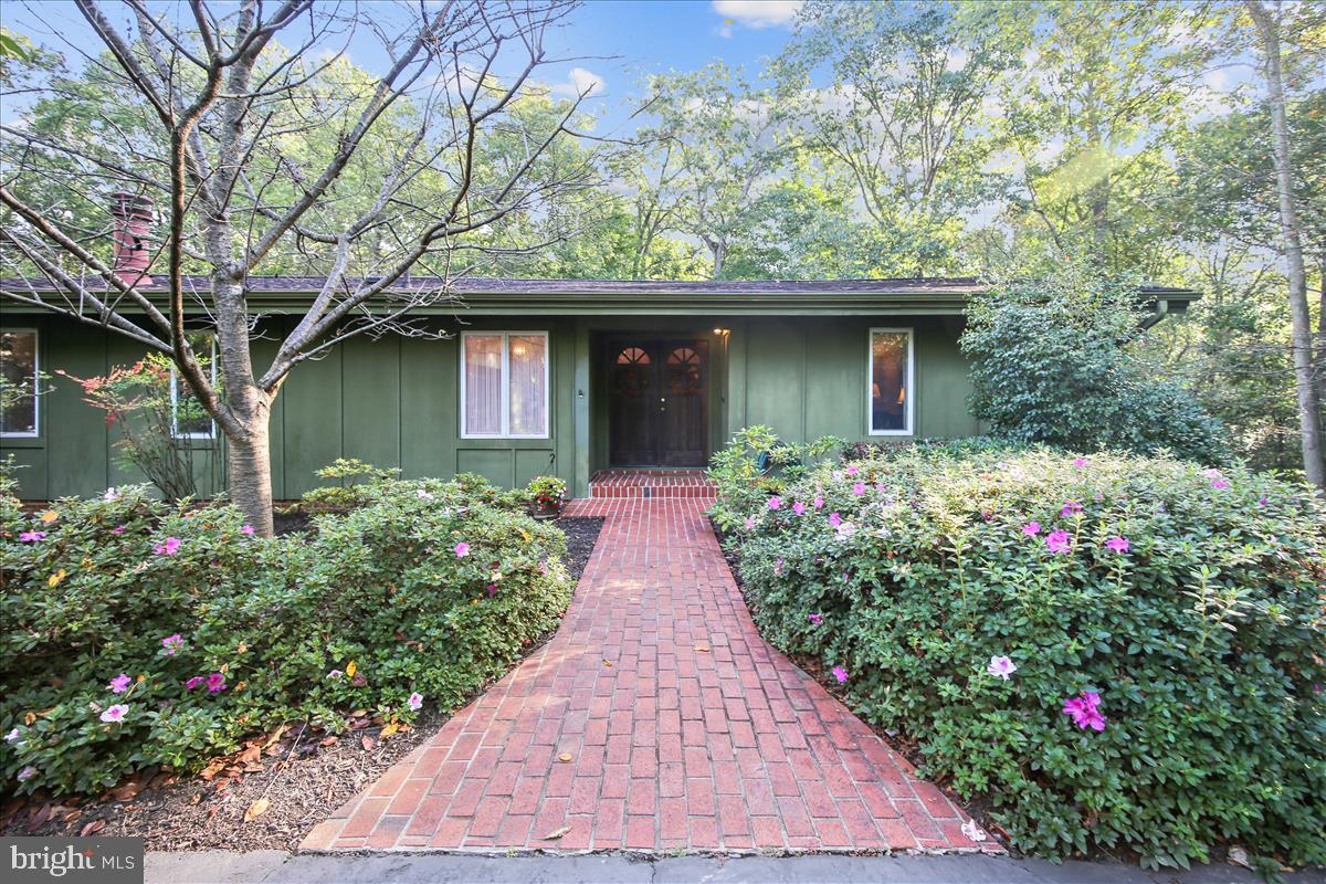 1417 Aldenham Lane Reston, VA 20190 - Photo 10 of 65 Welcome home entry through double doors