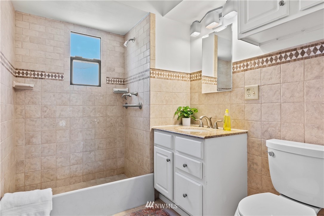 2109 East Highlands Street Bremerton, WA 98310 - Photo 8 of 40 Gallery Image 8