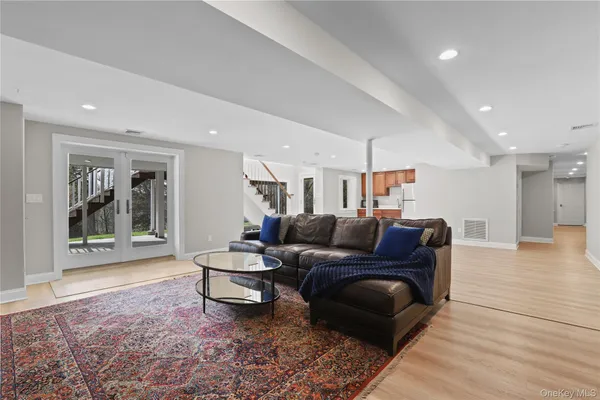 $1,995,000 | 20 Oscaleta Road, South Salem, NY 10590