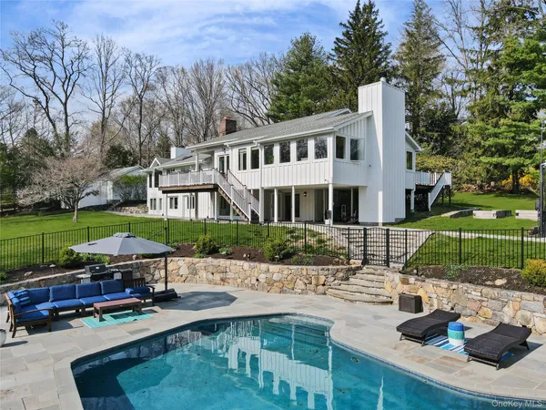 $1,995,000 | 20 Oscaleta Road, South Salem, NY 10590