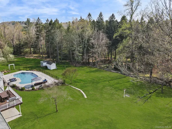 $1,995,000 | 20 Oscaleta Road, South Salem, NY 10590