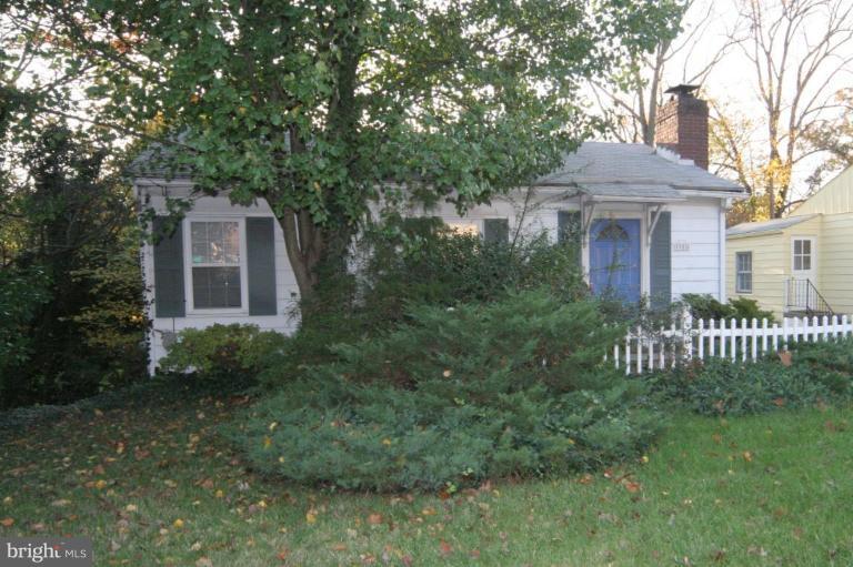 9900 Capitol View Avenue Silver Spring, MD 20910 - Photo 1 of 29 Exterior (Main)