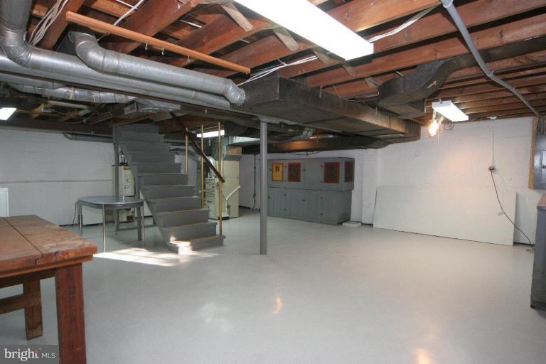 9900 Capitol View Avenue Silver Spring, MD 20910 - Photo 19 of 29 Basement #1