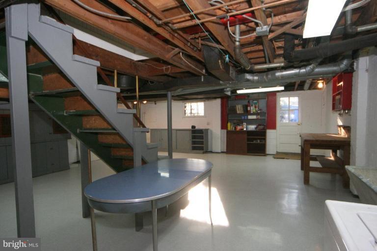 9900 Capitol View Avenue Silver Spring, MD 20910 - Photo 21 of 29 Basement #3