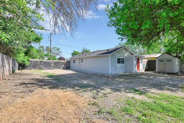 $325,000 | 1872 6th Avenue, Olivehurst, CA 95961