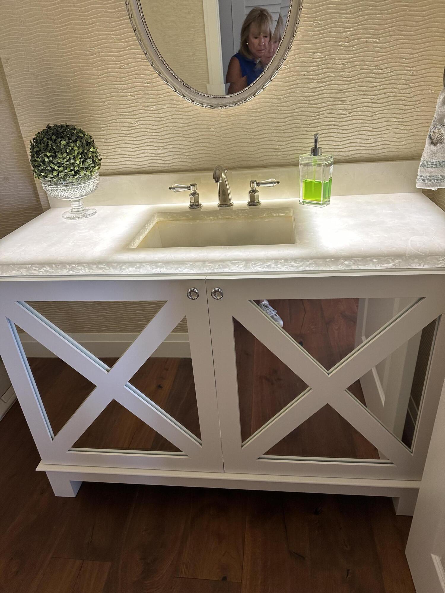 3322 Casseekey Island Road, Unit 901 Jupiter, FL 33477 - Photo 19 of 68 Powder Room