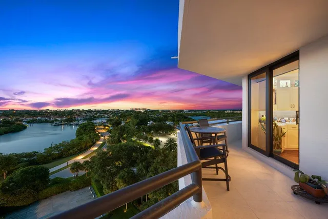 $995,000 | 3322 Casseekey Island Road, Unit 901, Jupiter, FL 33477