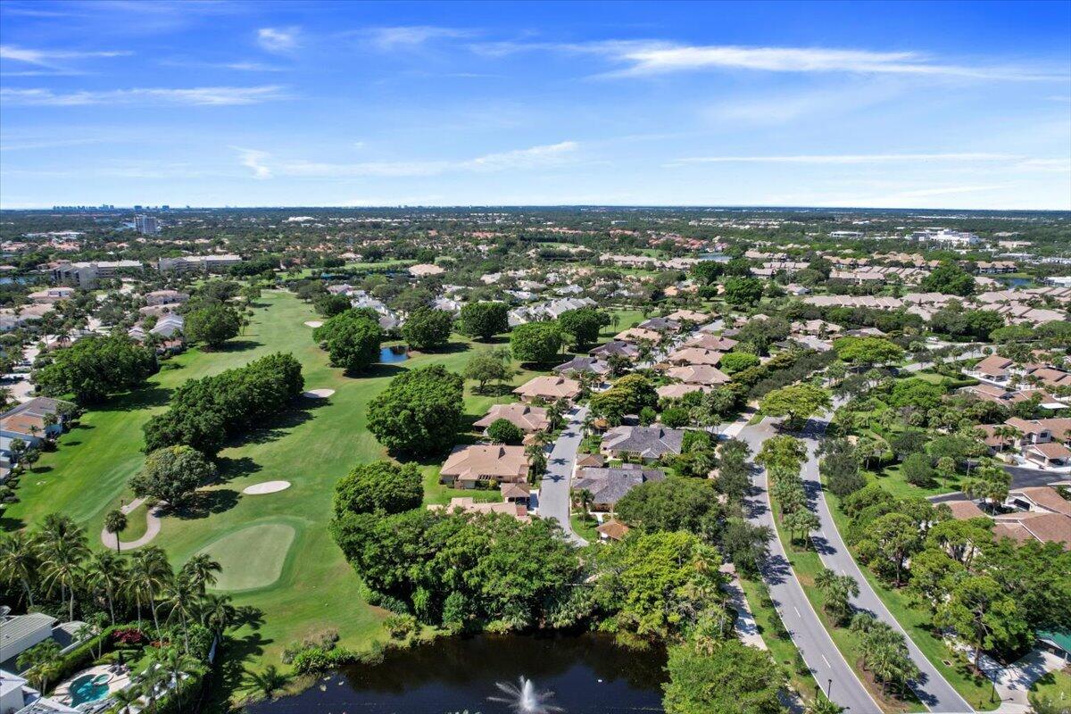 3322 Casseekey Island Road, Unit 901 Jupiter, FL 33477 - Photo 55 of 68 an aerial view of multiple house