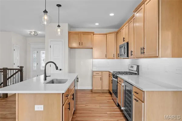 $529,000 | 620 Glendale Drive, Troy, IL 62294