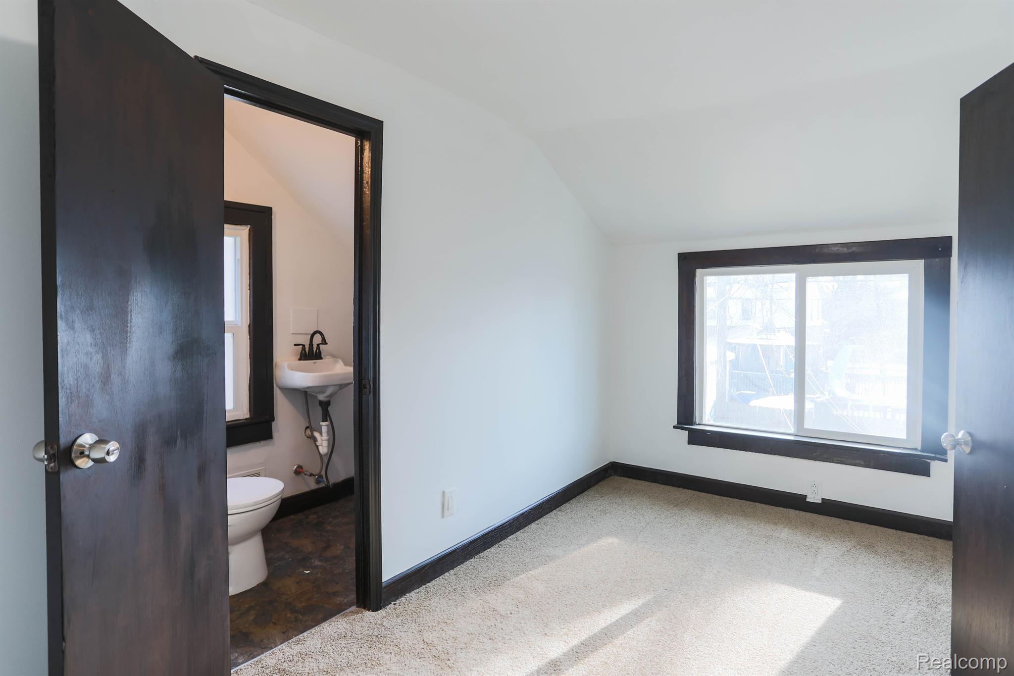 7006 Toepfer Road Warren, MI 48091 - Photo 13 of 16 Gallery Image 13