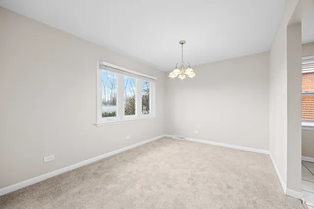 $341,900 | 9804 Massasoit Avenue, Oak Lawn, IL 60453