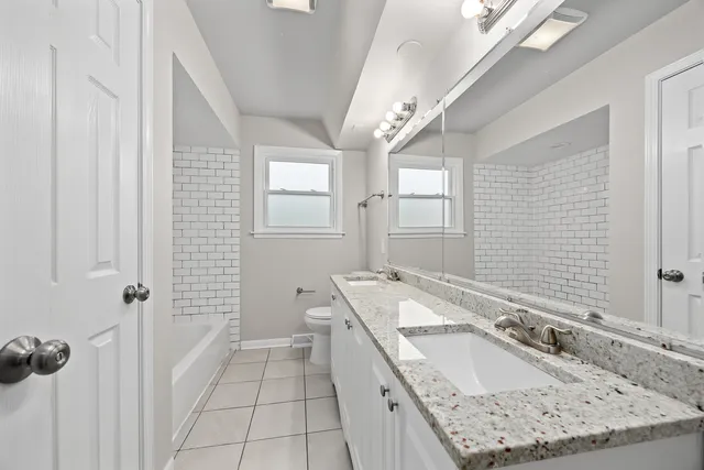 $341,900 | 9804 Massasoit Avenue, Oak Lawn, IL 60453