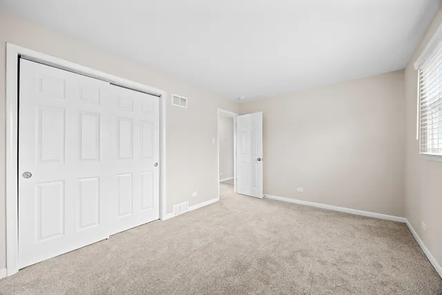 $341,900 | 9804 Massasoit Avenue, Oak Lawn, IL 60453