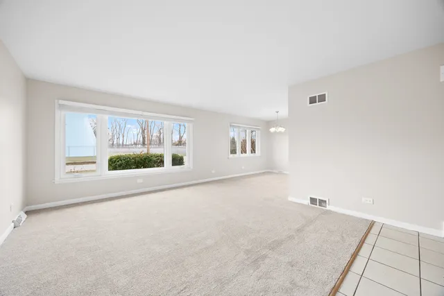 $341,900 | 9804 Massasoit Avenue, Oak Lawn, IL 60453