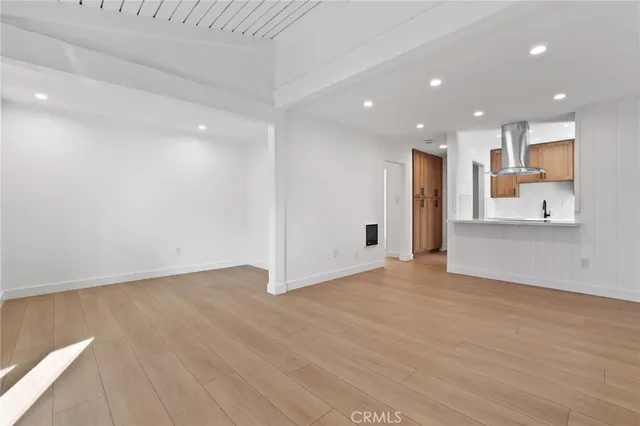 $338,000 | 1030 West MacArthur Boulevard, Unit 90, Santa Ana, CA 92707