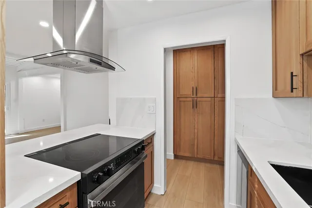 $338,000 | 1030 West MacArthur Boulevard, Unit 90, Santa Ana, CA 92707