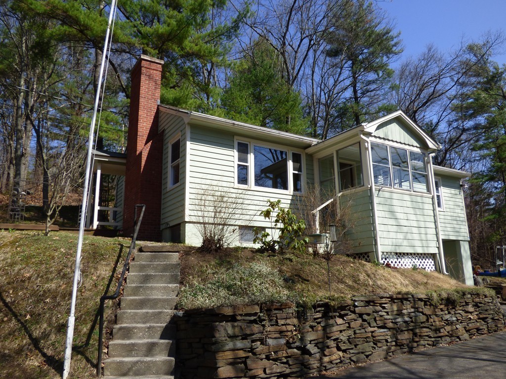 19 Stage Road Deerfield, MA 01373 - Photo 1 of 29 Gallery Image 1