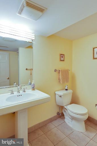 4733 34th Road North Arlington, VA 22207 - Photo 23 of 30 Bath Four