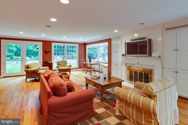 4733 34th Road North Arlington, VA 22207 - Photo 24 of 30 Family Room