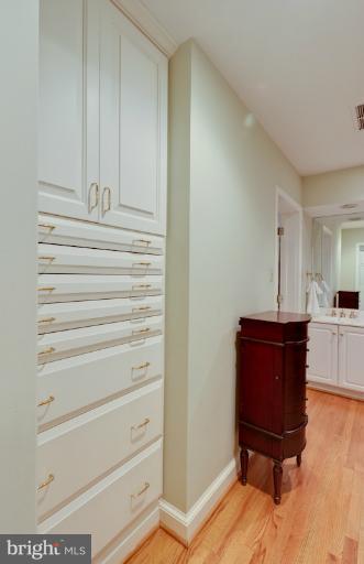4733 34th Road North Arlington, VA 22207 - Photo 26 of 30 Dressing Room