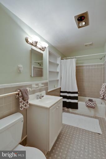 4733 34th Road North Arlington, VA 22207 - Photo 6 of 30 Bath Two