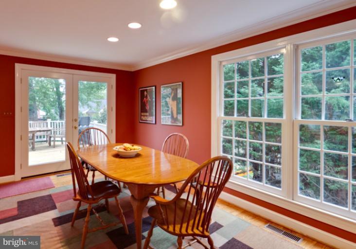 4733 34th Road North Arlington, VA 22207 - Photo 9 of 30 Breakfast Room
