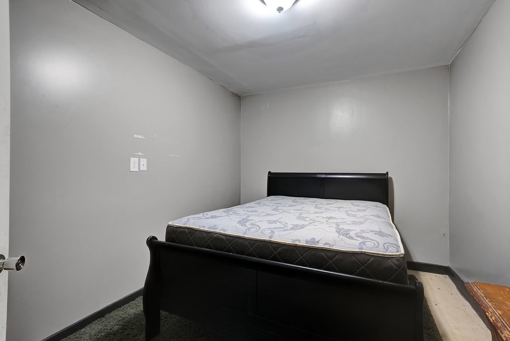 3155 Pigeon Spur Road South Pittsburg, TN 37380 - Photo 65 of 78 a bedroom with a bed and a dresser