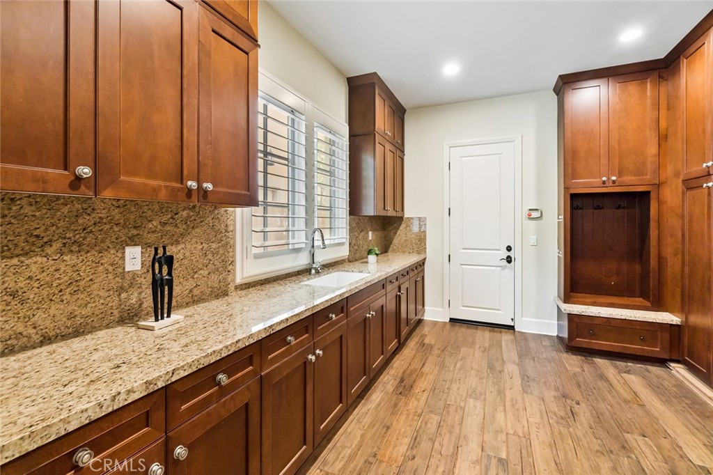 121 Treasure Irvine, CA 92602 - Photo 17 of 41