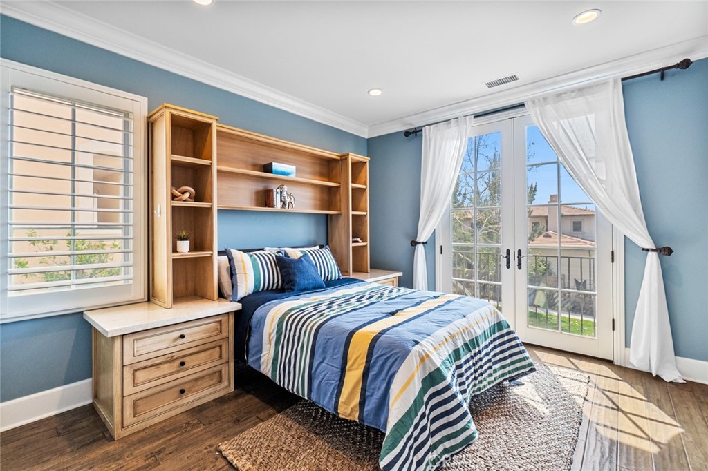 121 Treasure Irvine, CA 92602 - Photo 21 of 41 a bedroom with a bed and a window