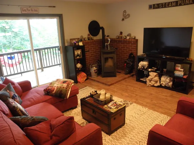 $1,925 | 5 Hummingbird Road, Unit 3, Lincoln, NH 03251