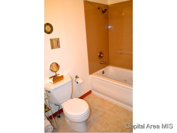 218 Sebring Road Springfield, IL 62707 - Photo 11 of 20 Gallery Image 11