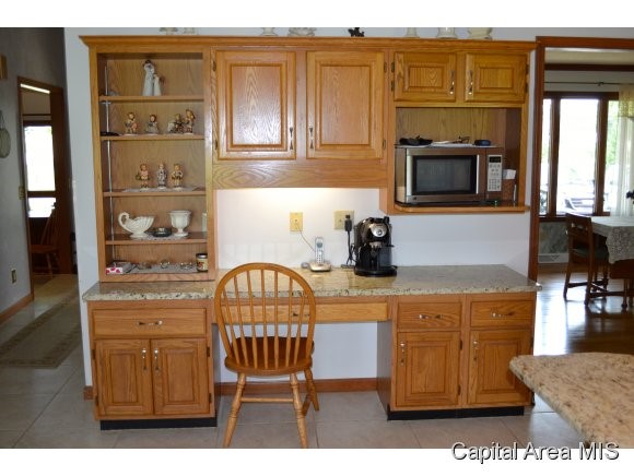 218 Sebring Road Springfield, IL 62707 - Photo 8 of 20 Gallery Image 8