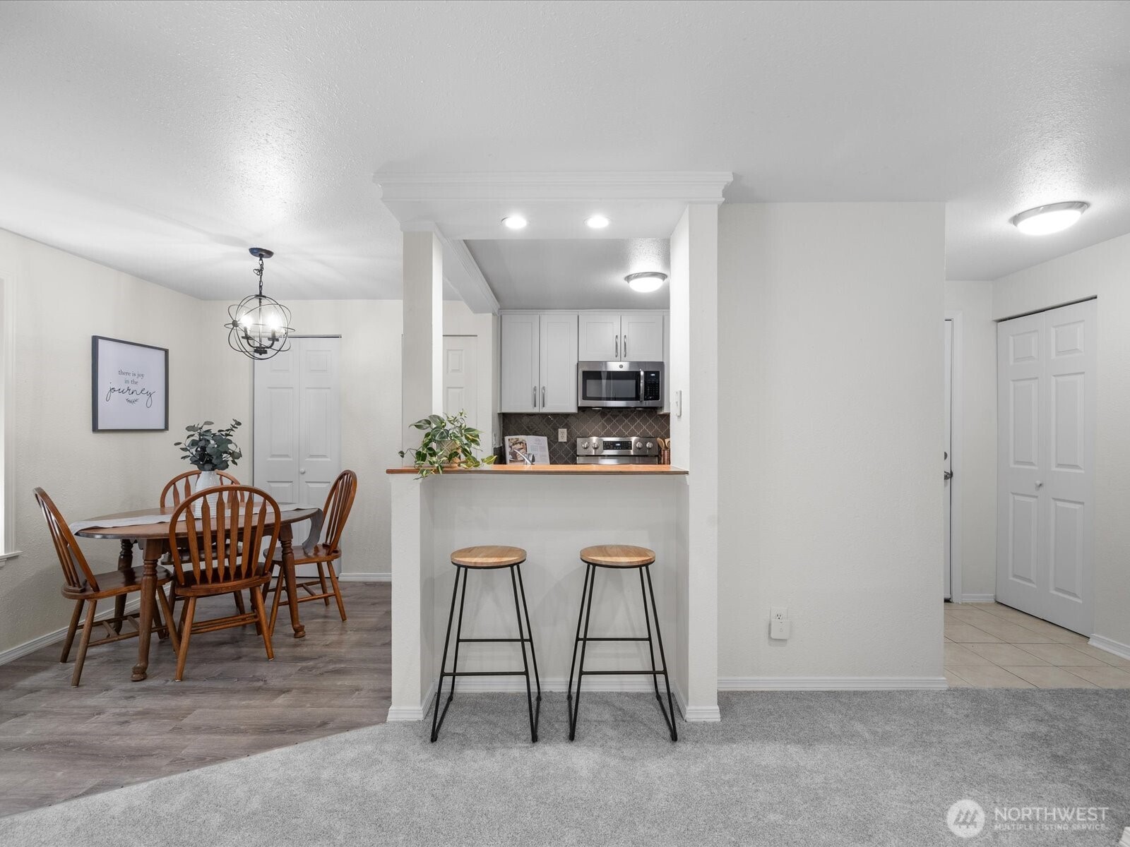 7025 224th Street Southwest, Unit M2 Edmonds, WA 98026 - Photo 4 of 33